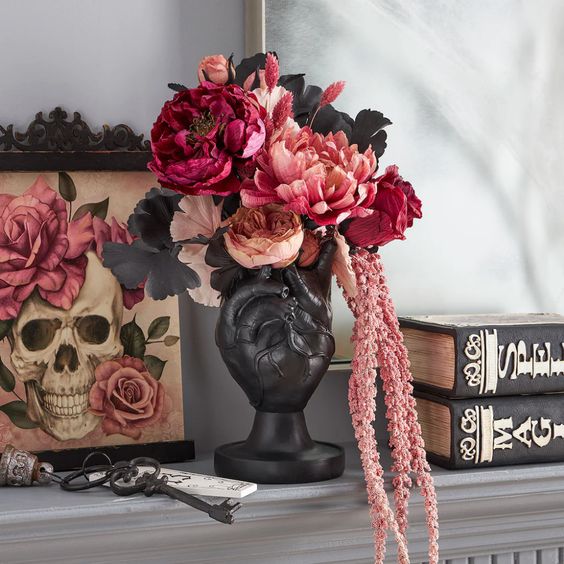 Halloween flower arrangement ideas heart vase