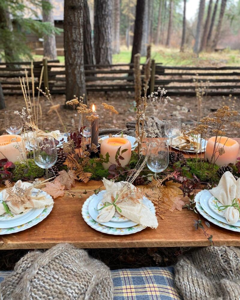 fall tablescapes moss