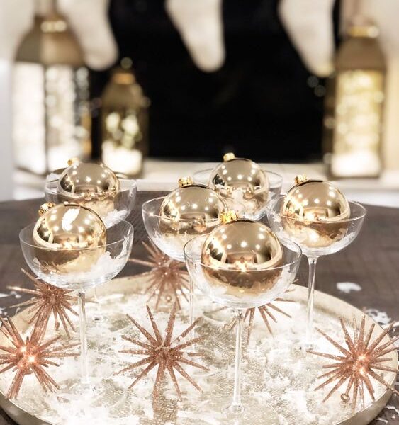 15 Easy DIY New Year’s Eve Centerpieces