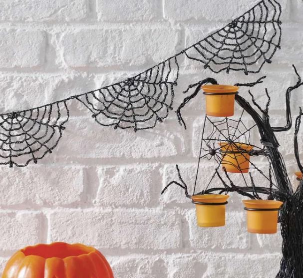DIY Halloween garlands crochet webs