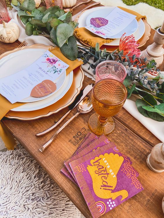 Friendsgiving decor fun napkins