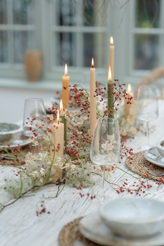 Christmas tablescape modern and simple