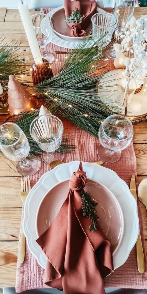 Christmas tablescape pink and green