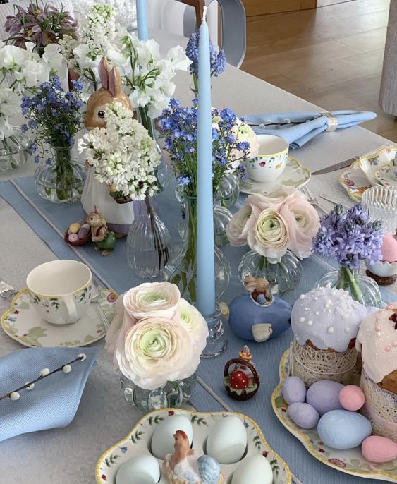 spring table decor pretty periwinkle